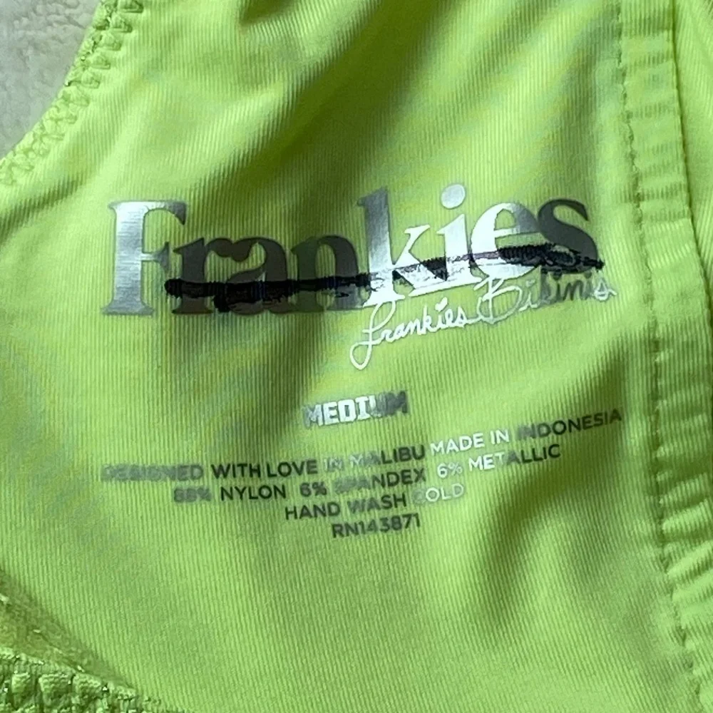 NWOT Frankie’s bikinis Sundance neon underwire bikini top 19373